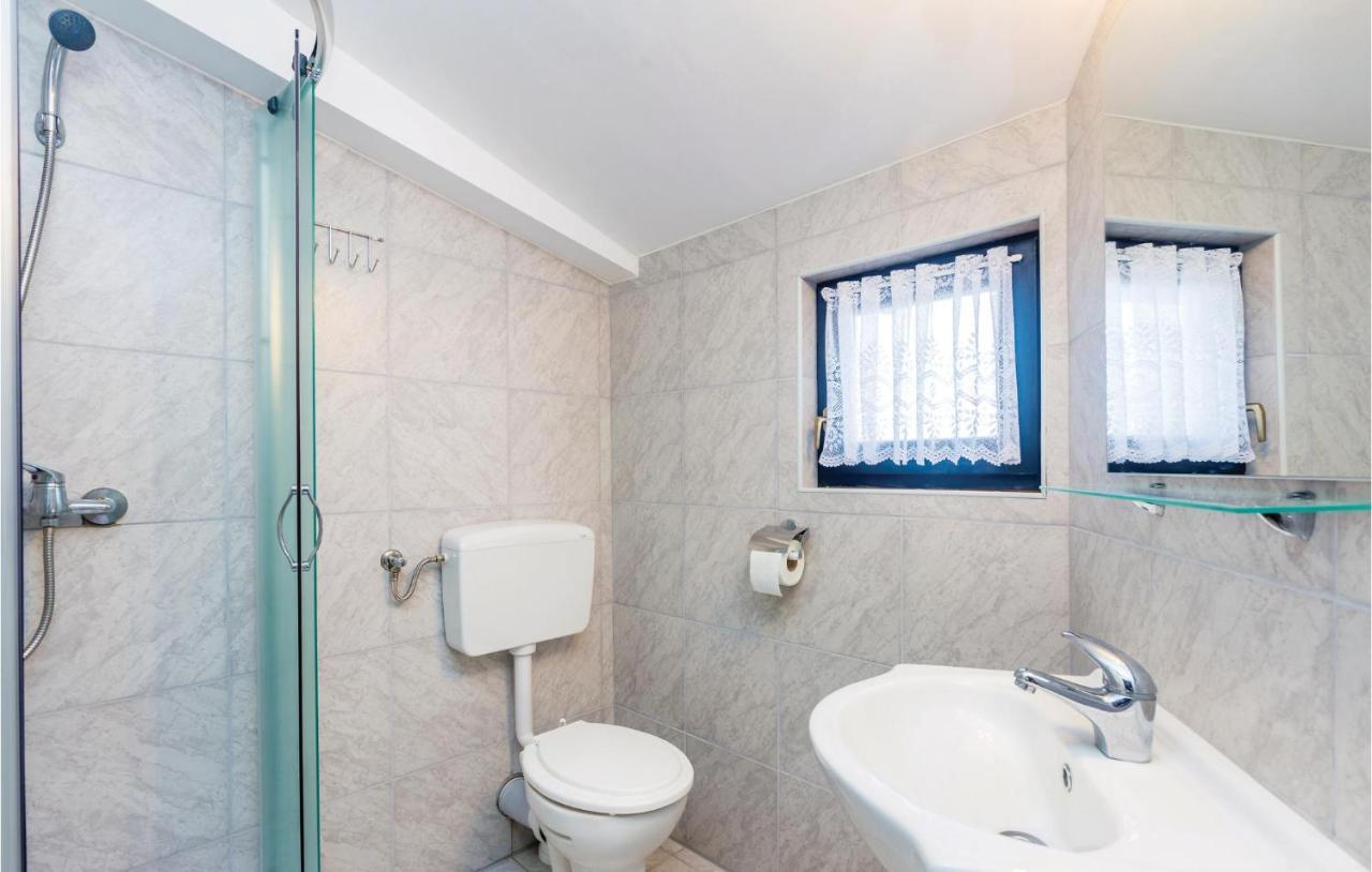 Amazing Apartment In Zupanje With Wifi Exterior foto
